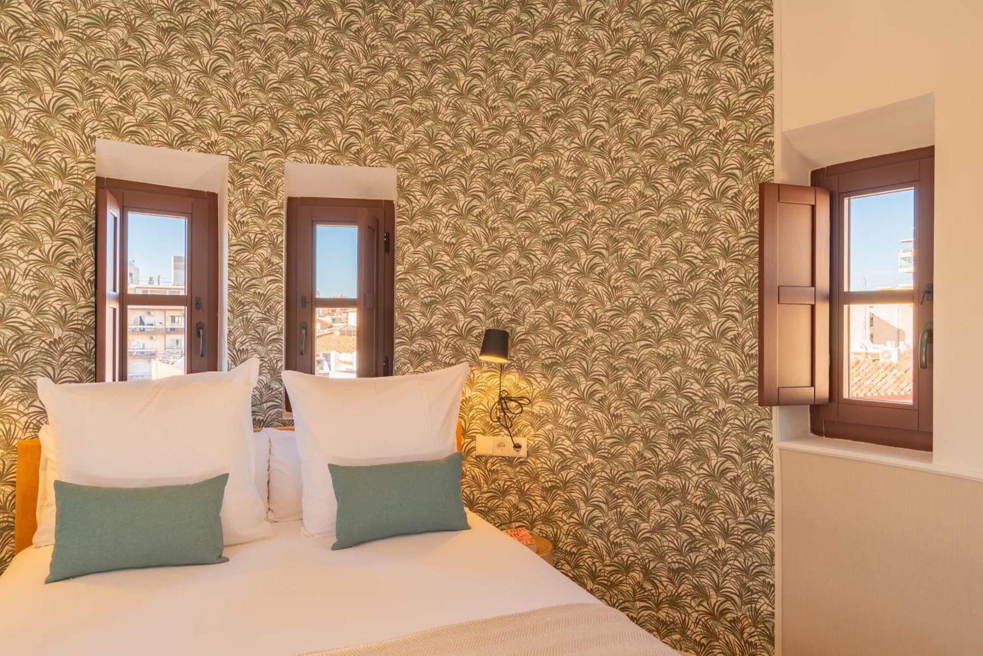 Feelathome Atarazanas Apartments Малага Экстерьер фото