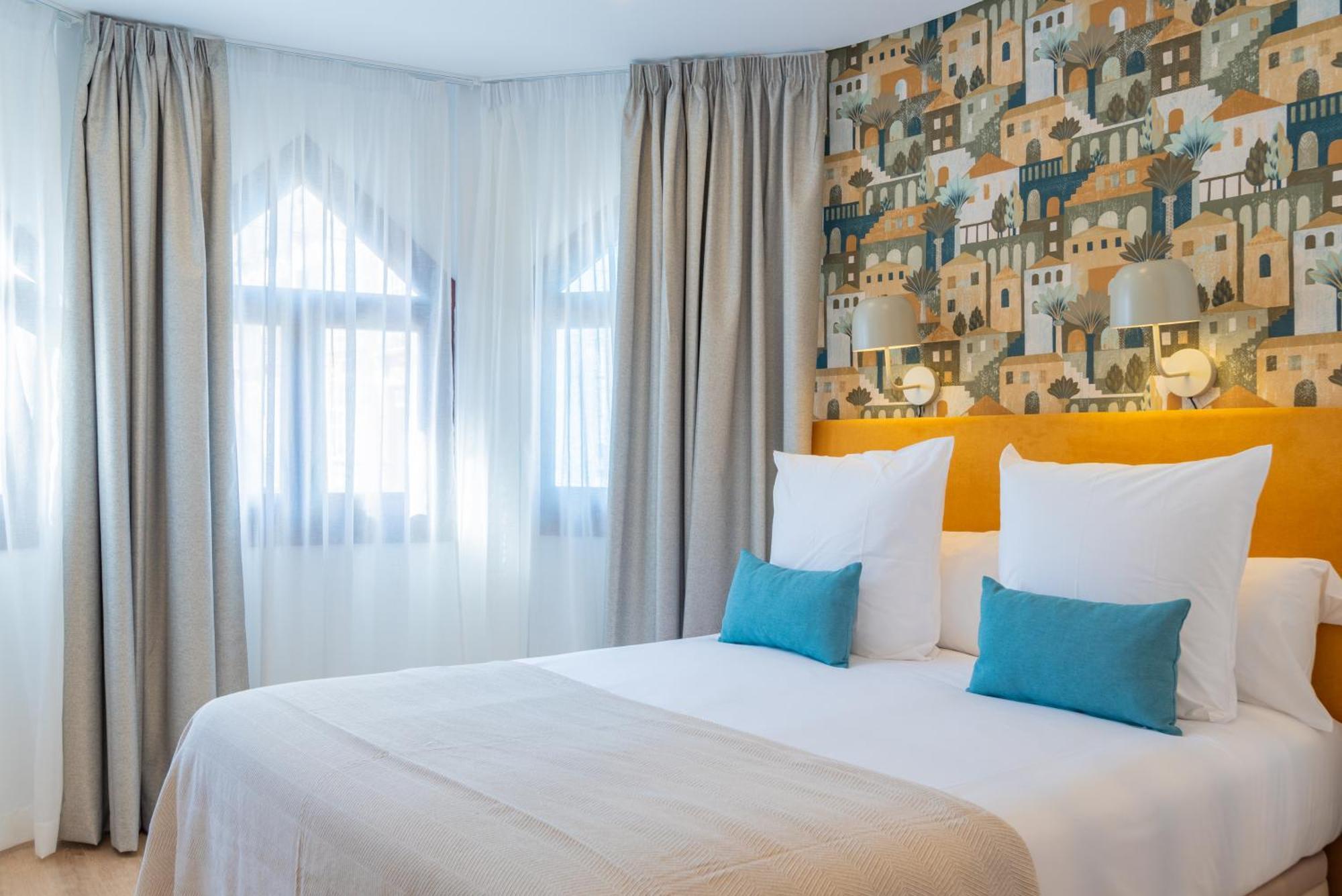 Feelathome Atarazanas Apartments Малага Экстерьер фото